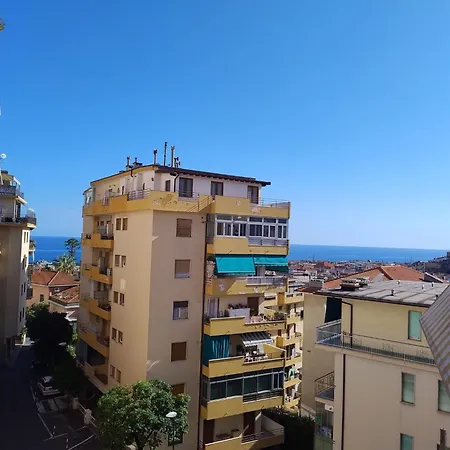 Nina With Sea View * San Remo
